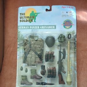 Military Action Figure Set